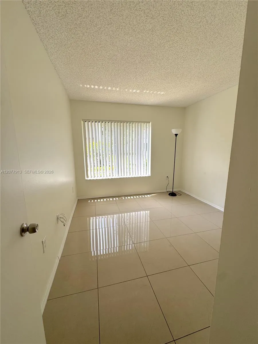 3252 Coral Lake Ln #3252 Coral Springs, FL 33065