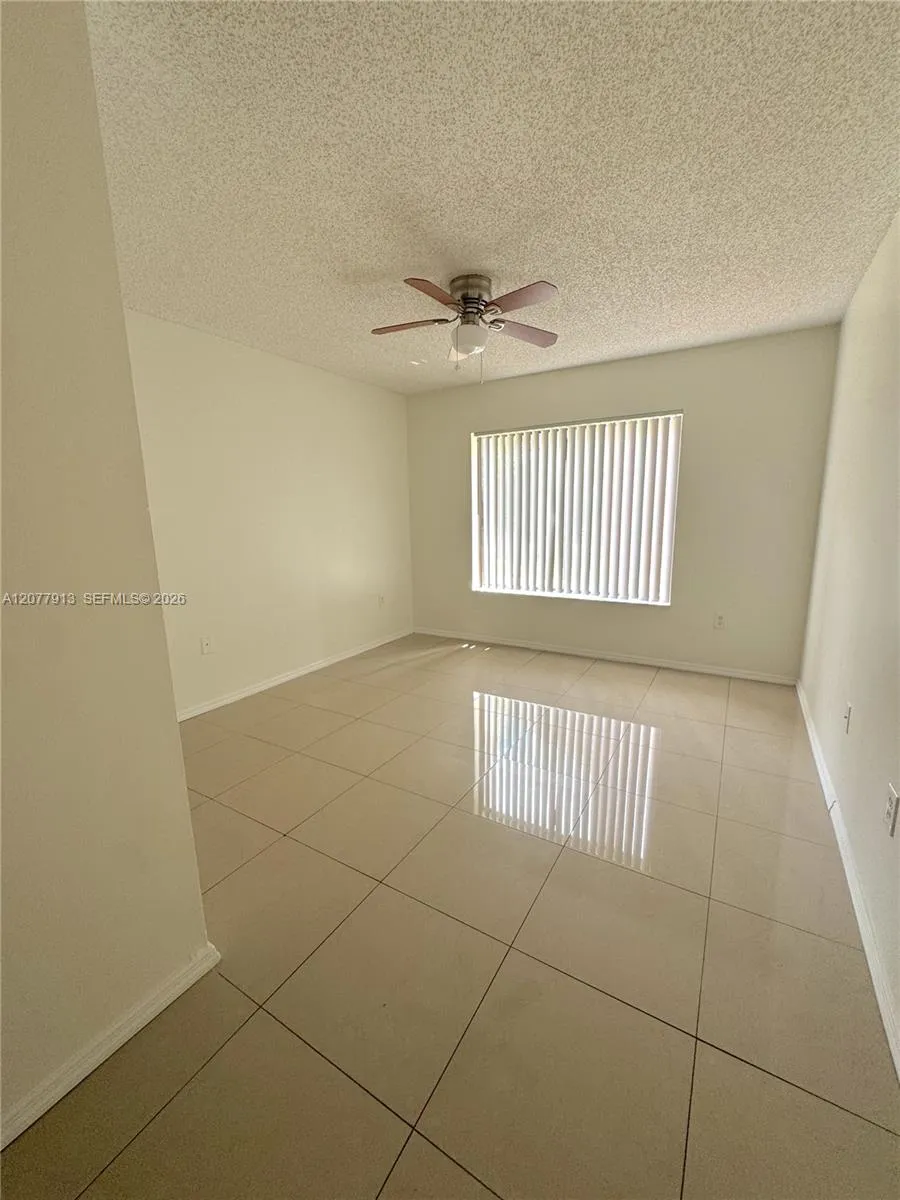3252 Coral Lake Ln #3252 Coral Springs, FL 33065