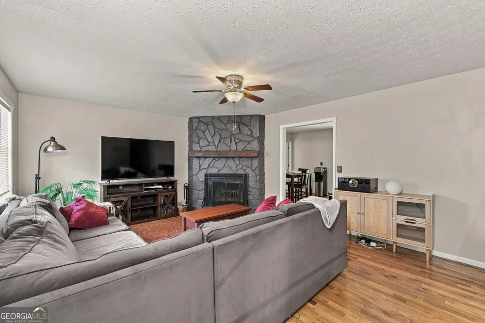 1382 Cave Springs RD Douglasville, GA 30134