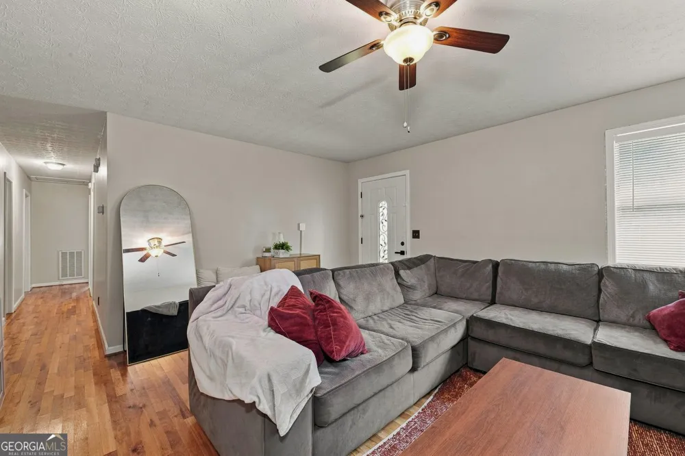 1382 Cave Springs RD Douglasville, GA 30134