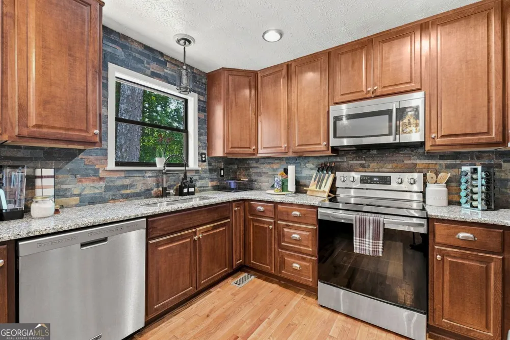 1382 Cave Springs RD Douglasville, GA 30134