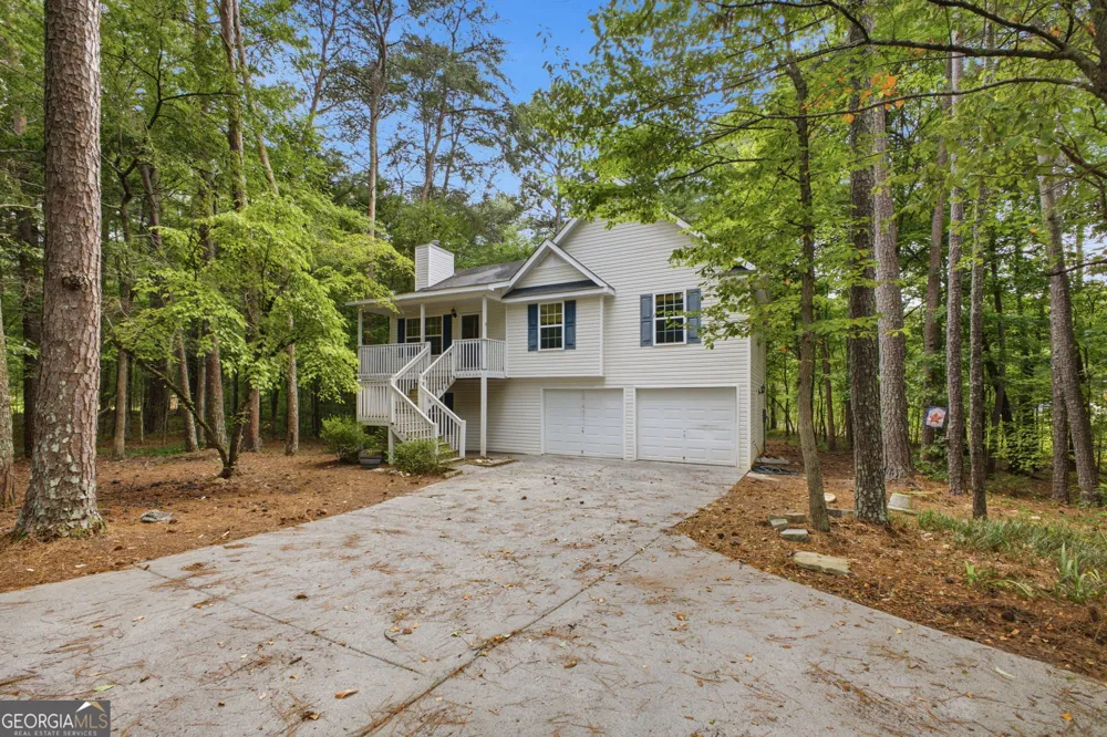 50 Oak Grove LN NW Adairsville, GA 30103