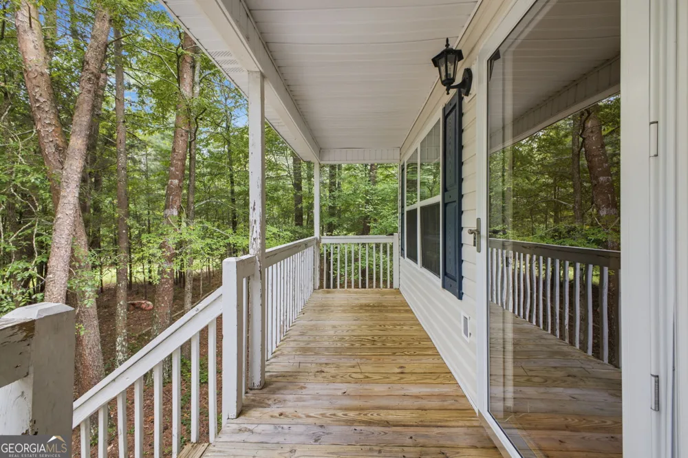 50 Oak Grove LN NW Adairsville, GA 30103