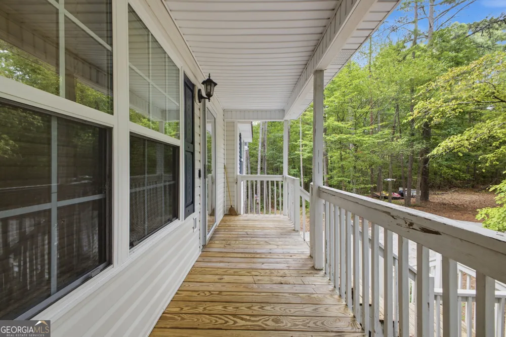 50 Oak Grove LN NW Adairsville, GA 30103