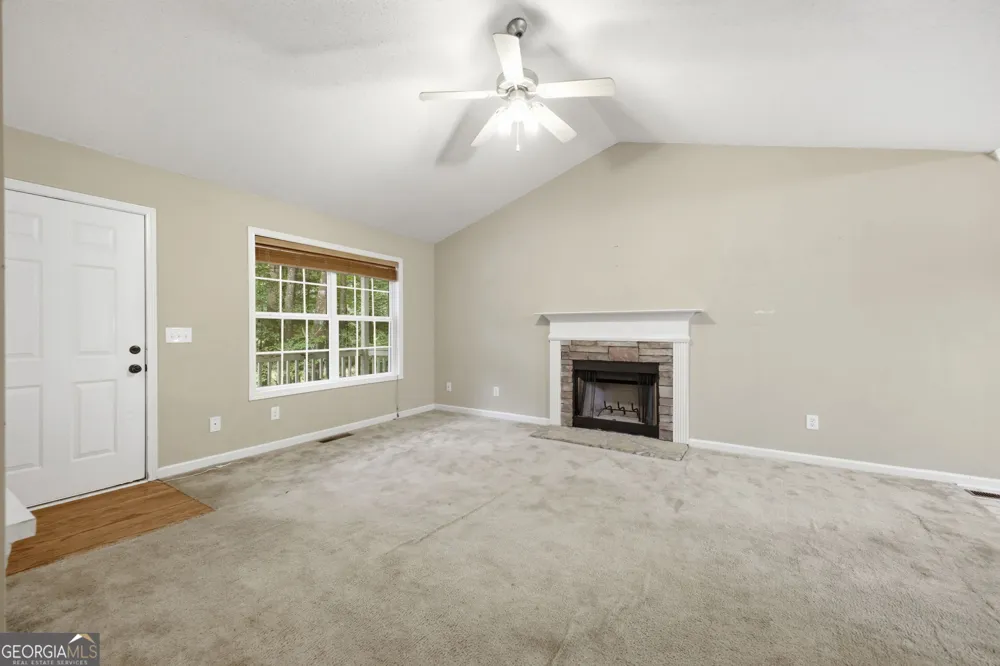 50 Oak Grove LN NW Adairsville, GA 30103