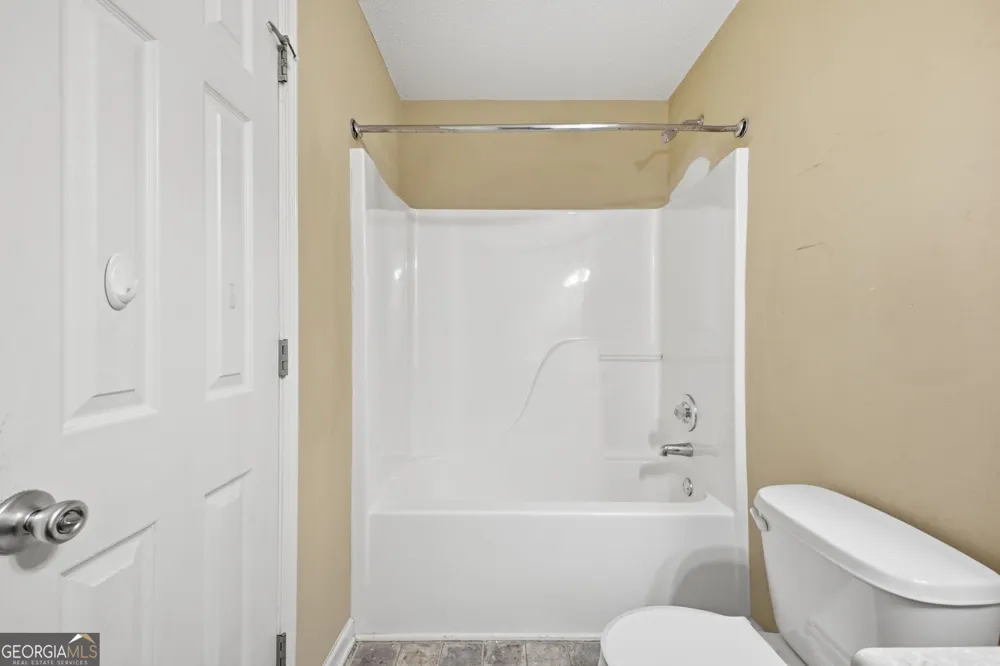 50 Oak Grove LN NW Adairsville, GA 30103