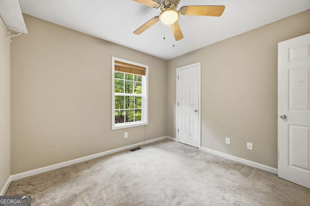 50 Oak Grove LN NW Adairsville, GA 30103