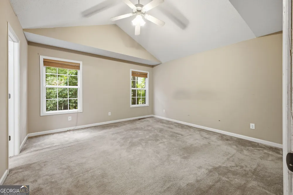 50 Oak Grove LN NW Adairsville, GA 30103