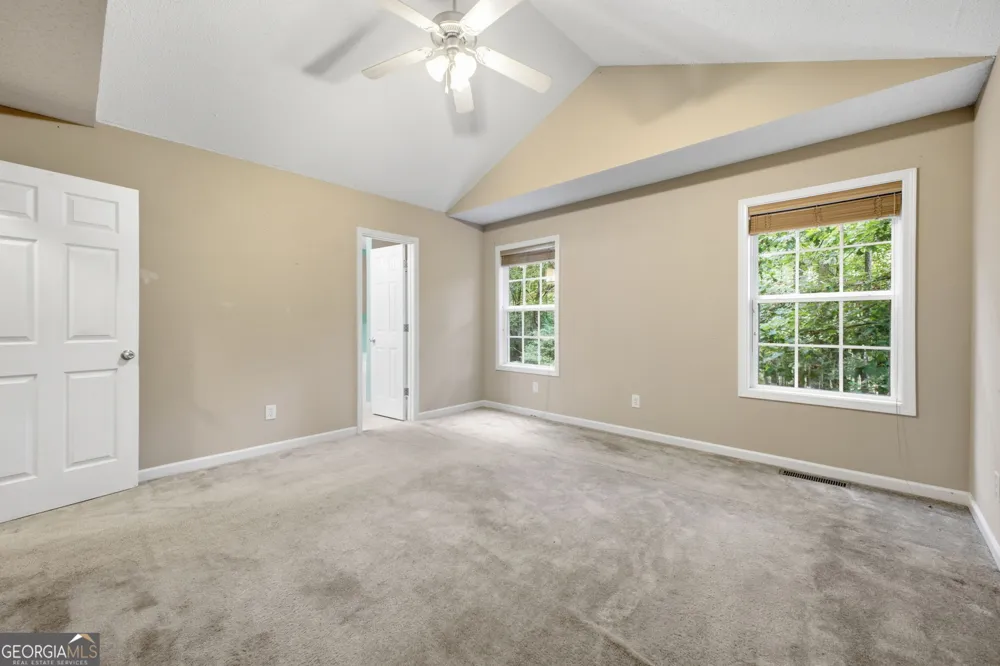 50 Oak Grove LN NW Adairsville, GA 30103