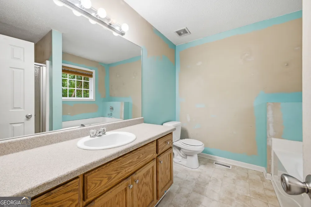 50 Oak Grove LN NW Adairsville, GA 30103