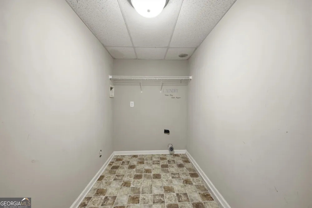 50 Oak Grove LN NW Adairsville, GA 30103