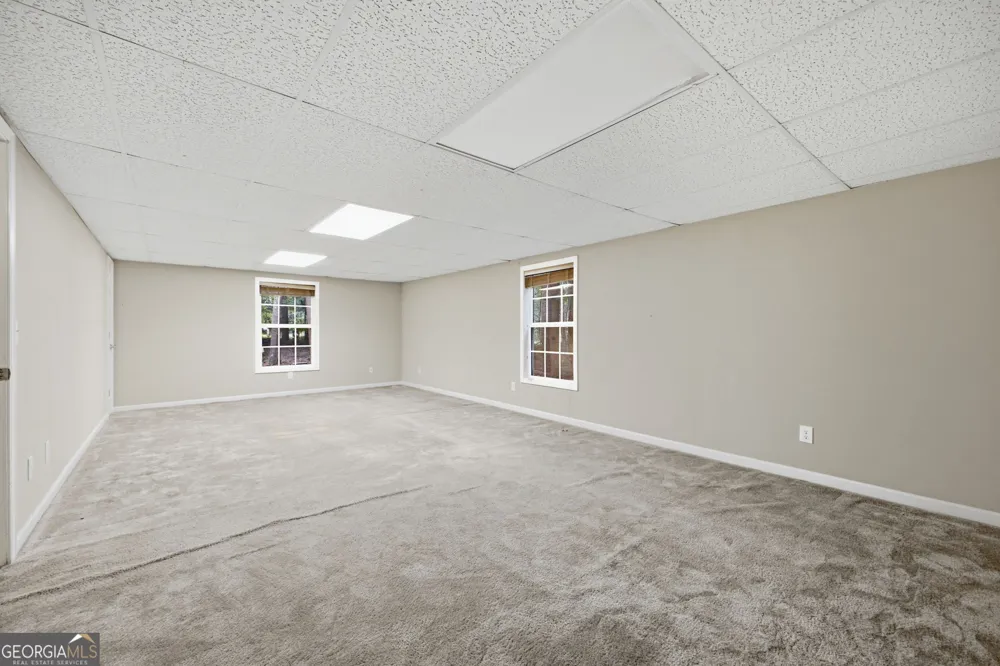 50 Oak Grove LN NW Adairsville, GA 30103