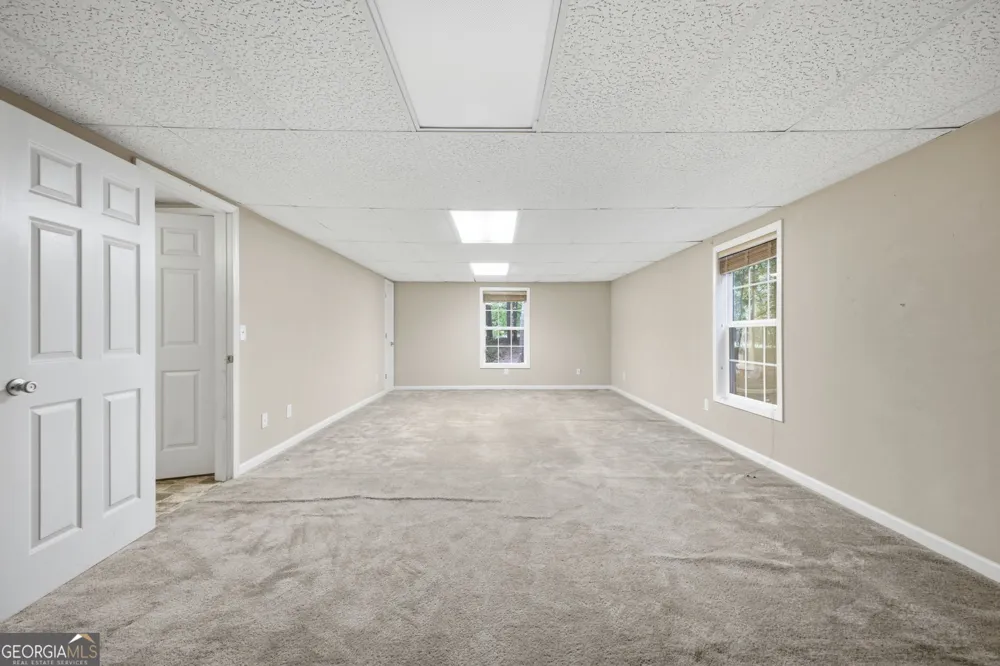 50 Oak Grove LN NW Adairsville, GA 30103