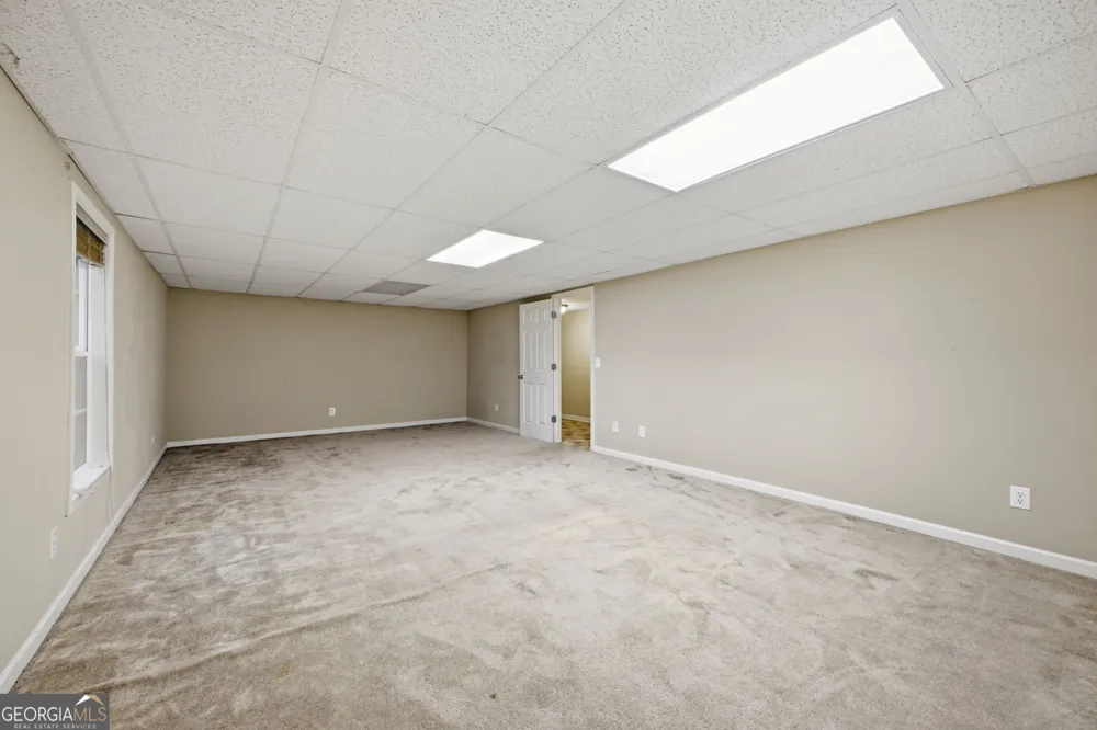 50 Oak Grove LN NW Adairsville, GA 30103