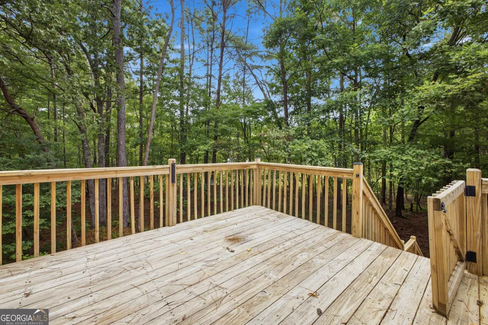 50 Oak Grove LN NW Adairsville, GA 30103