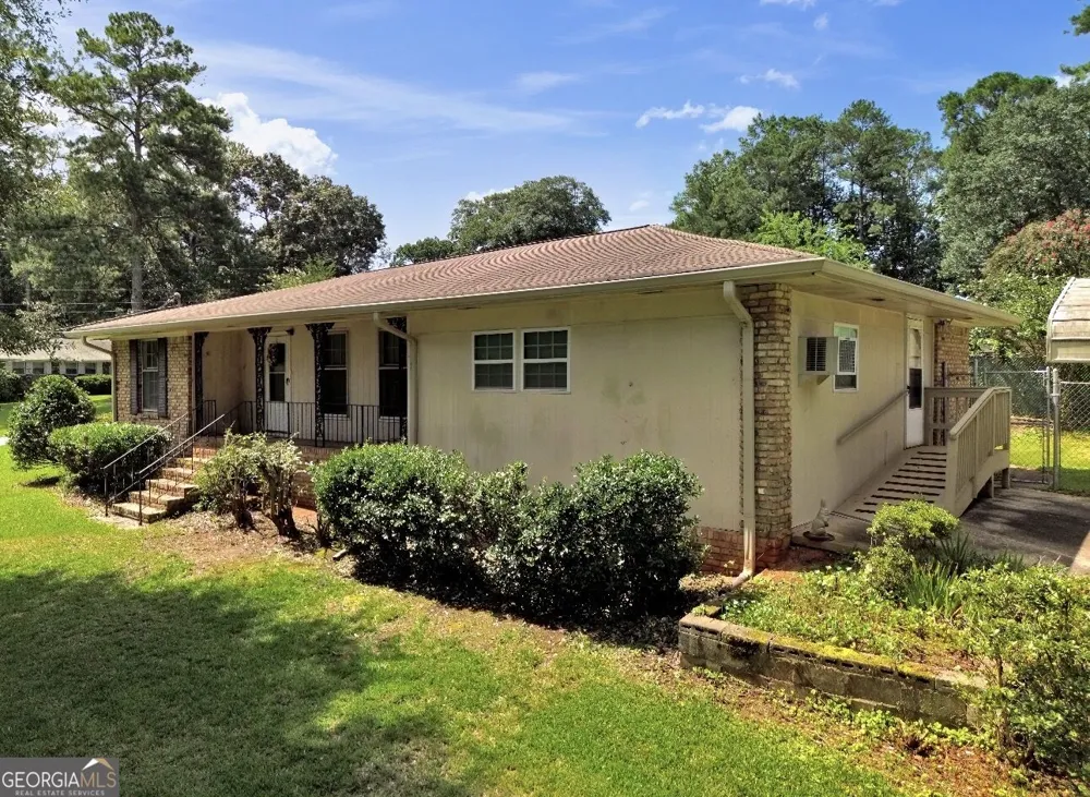 1937 Brannon DR Austell, GA 30106