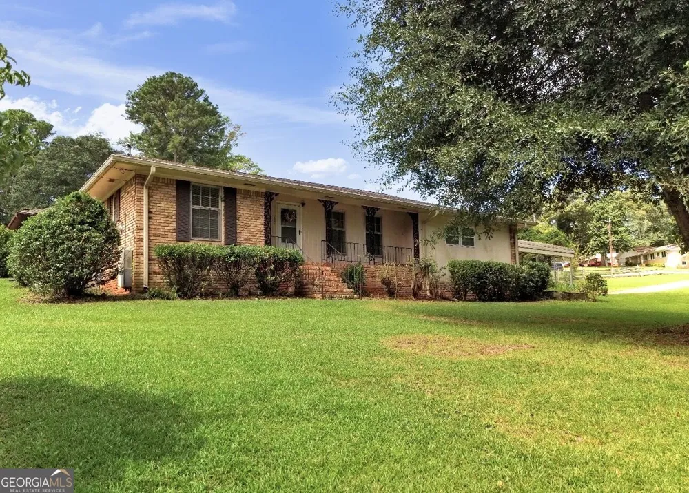 1937 Brannon DR Austell, GA 30106