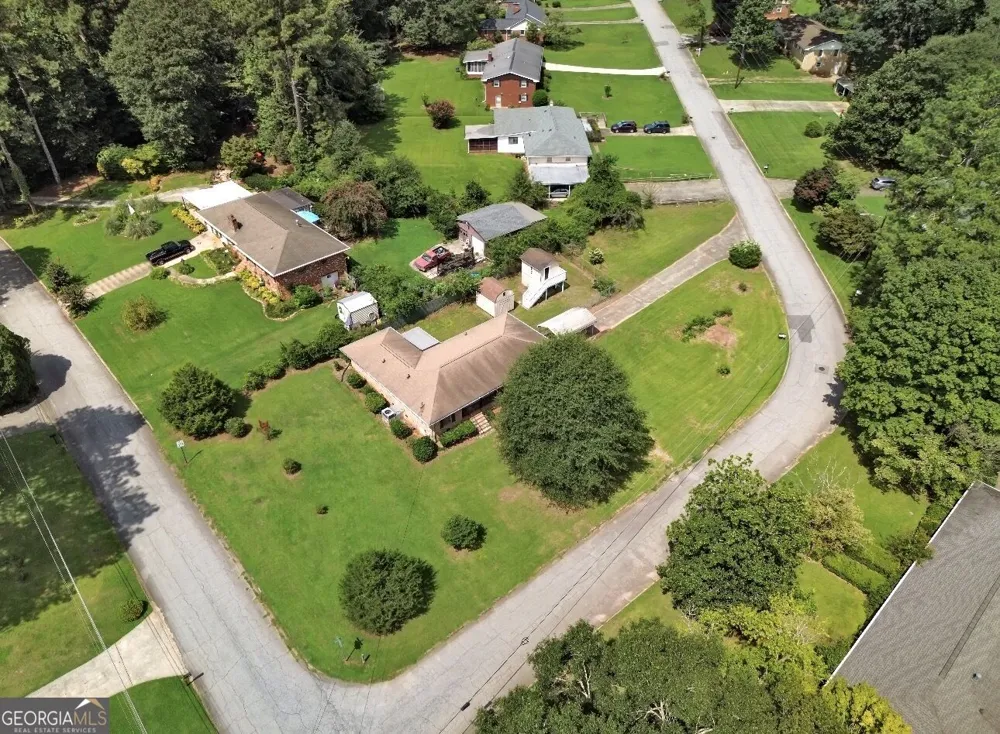 1937 Brannon DR Austell, GA 30106