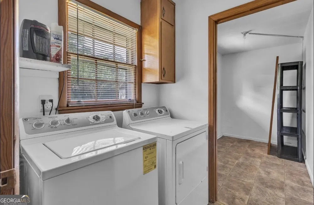 1937 Brannon DR Austell, GA 30106