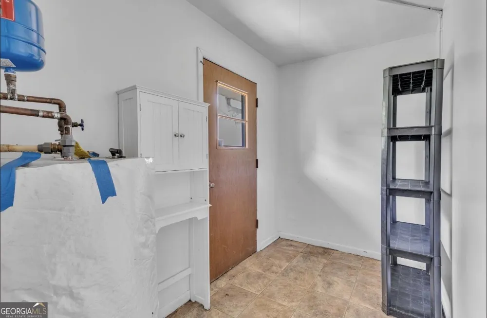 1937 Brannon DR Austell, GA 30106