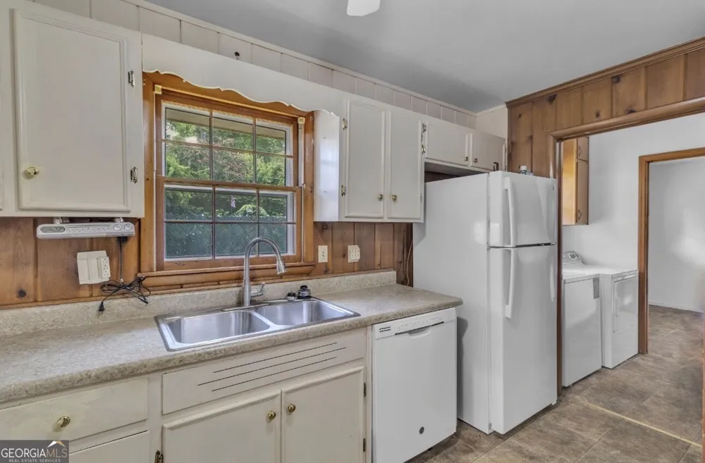 1937 Brannon DR Austell, GA 30106