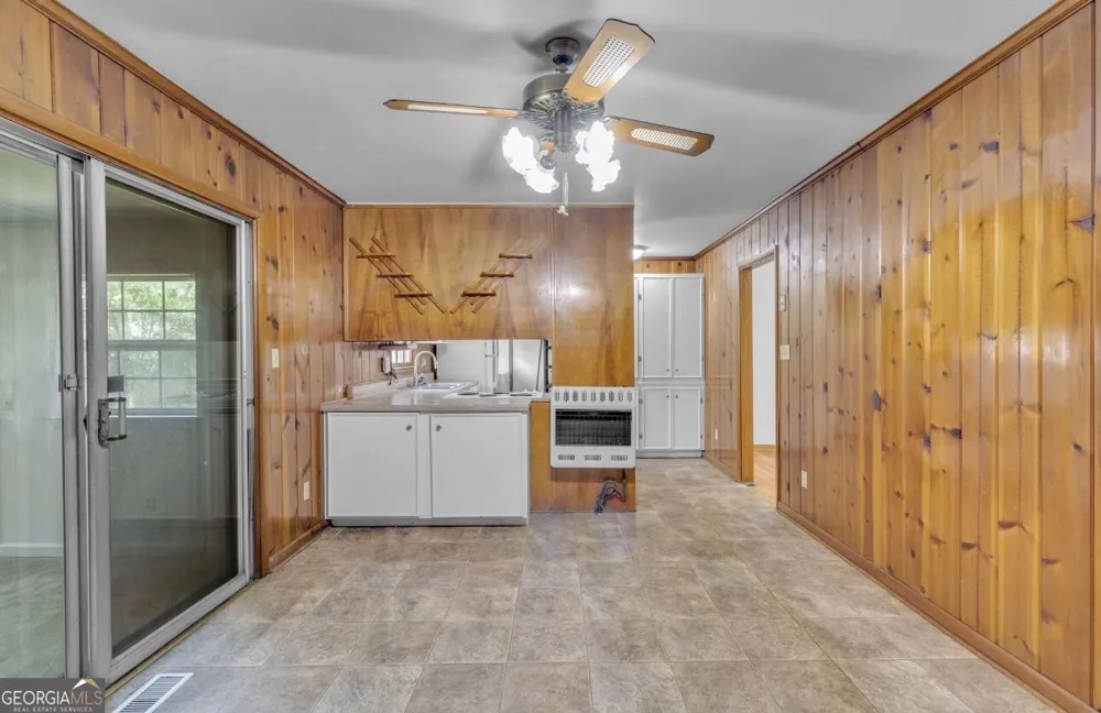 1937 Brannon DR Austell, GA 30106