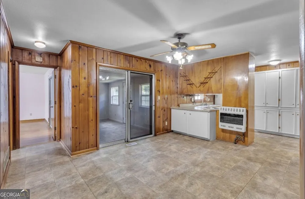1937 Brannon DR Austell, GA 30106