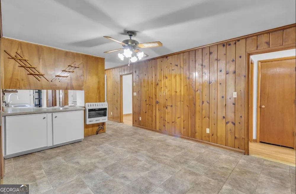 1937 Brannon DR Austell, GA 30106