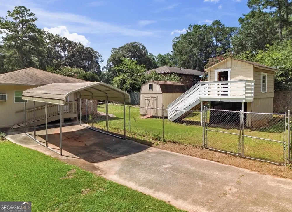 1937 Brannon DR Austell, GA 30106