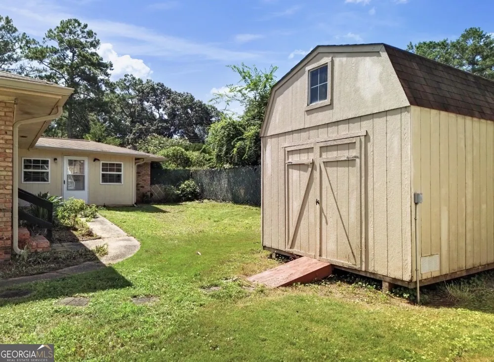 1937 Brannon DR Austell, GA 30106