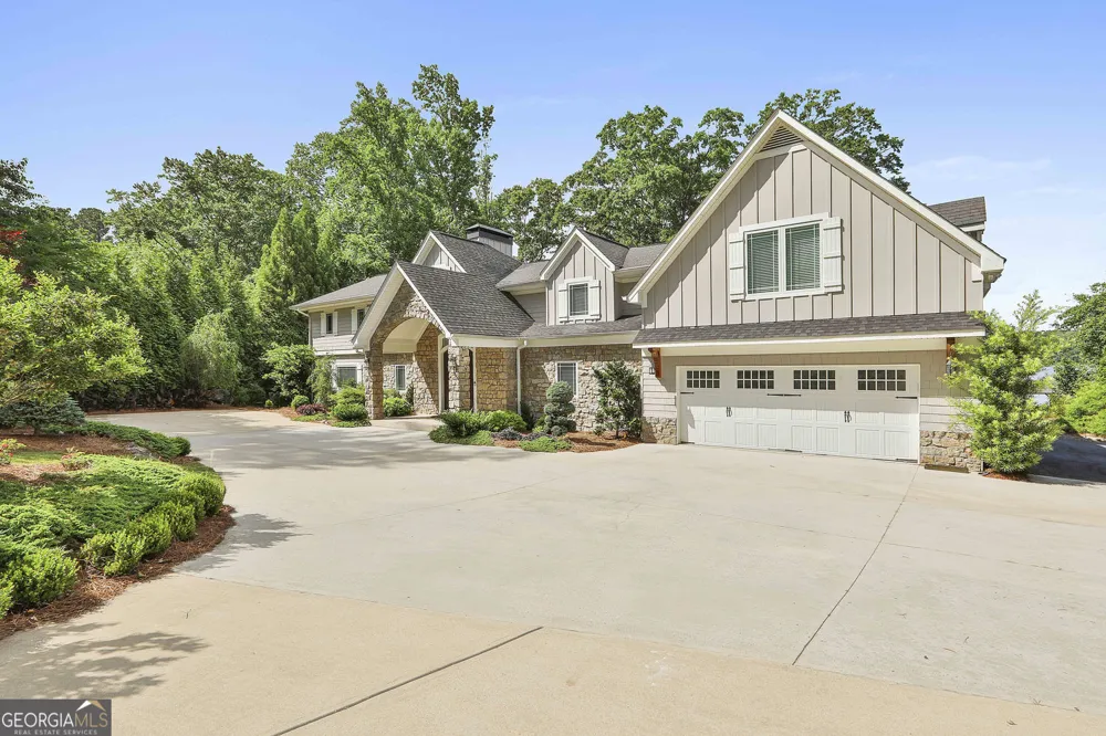 111 Loblolly CIR Peachtree City, GA 30269