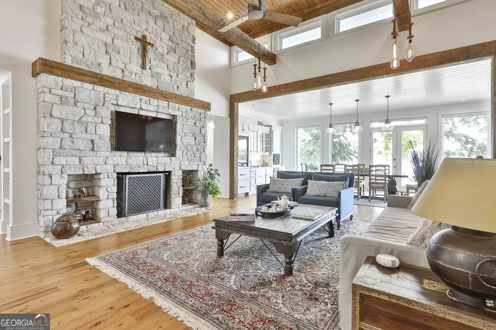 111 Loblolly CIR Peachtree City, GA 30269