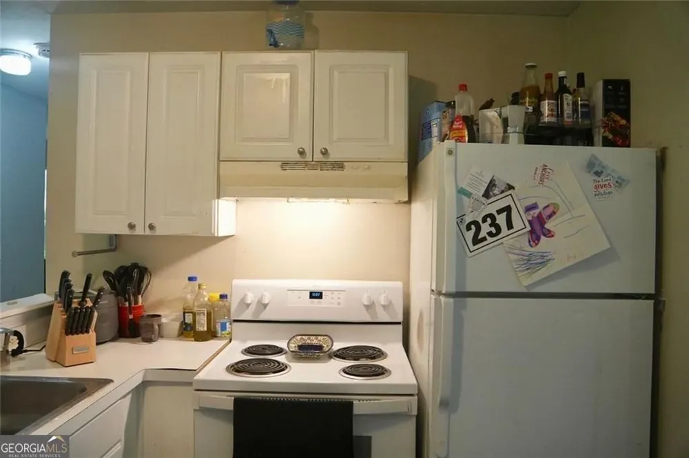 8446 Donald RD Snellville, GA 30039