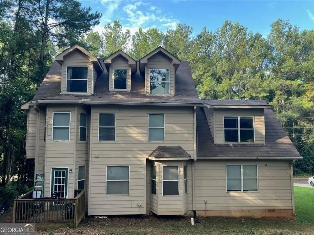 8446 Donald RD Snellville, GA 30039