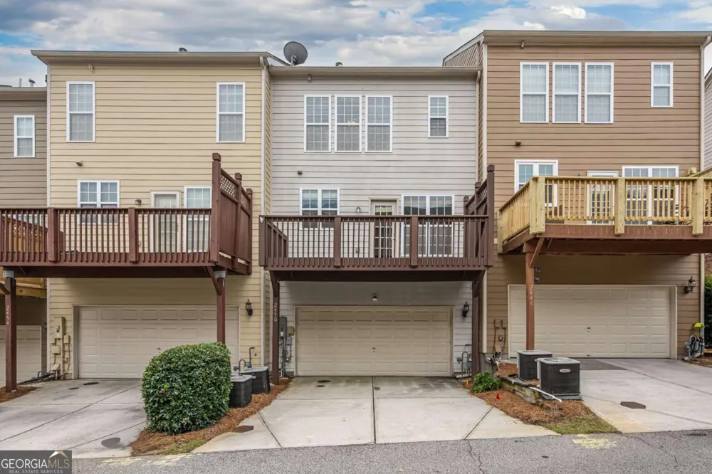 2450 Natoma CT SE Smyrna, GA 30080