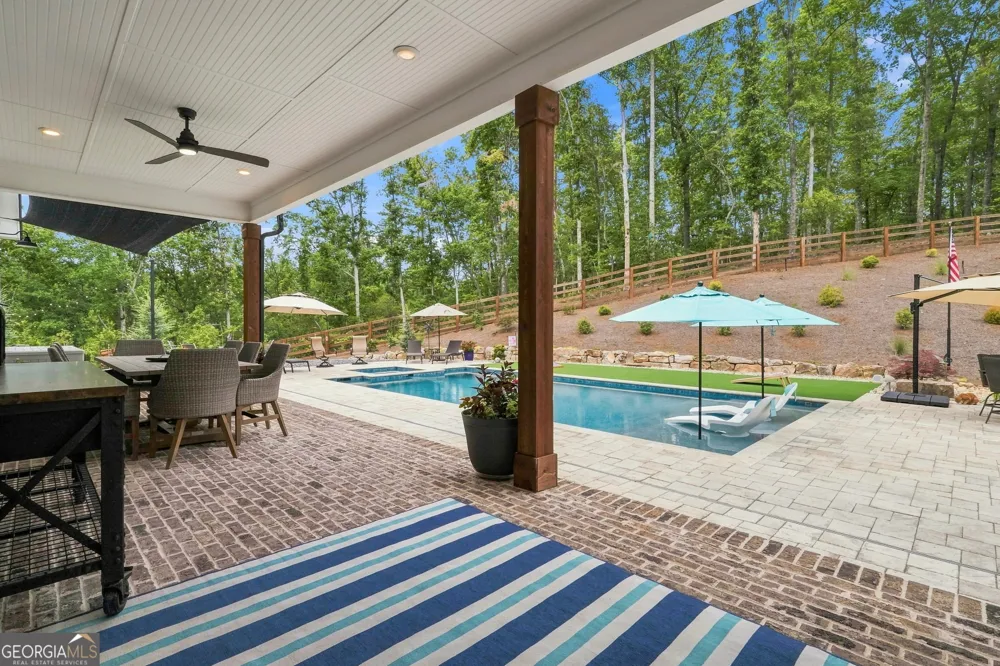 145 London RD Ball Ground, GA 30107