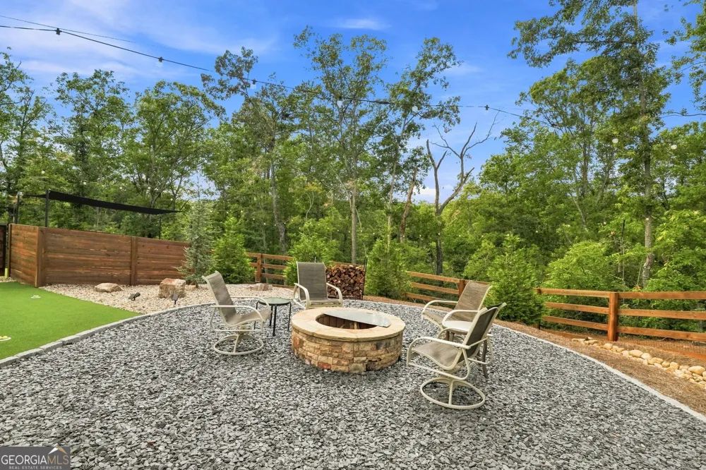 145 London RD Ball Ground, GA 30107