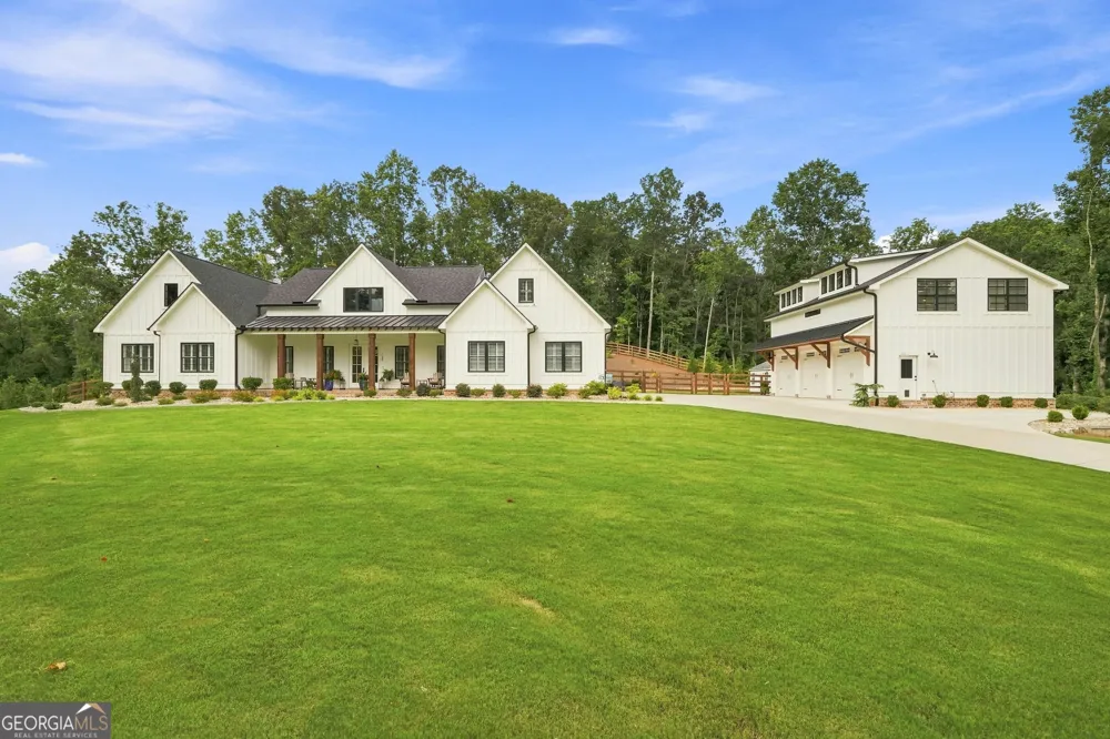145 London RD Ball Ground, GA 30107