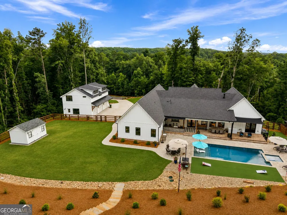 145 London RD Ball Ground, GA 30107