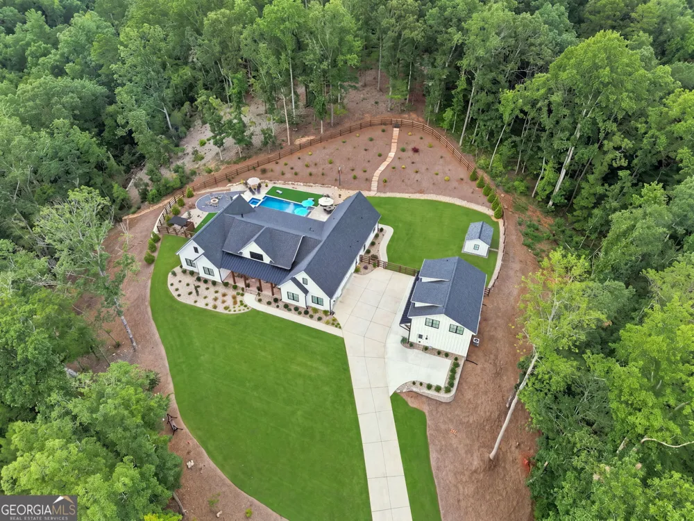 145 London RD Ball Ground, GA 30107