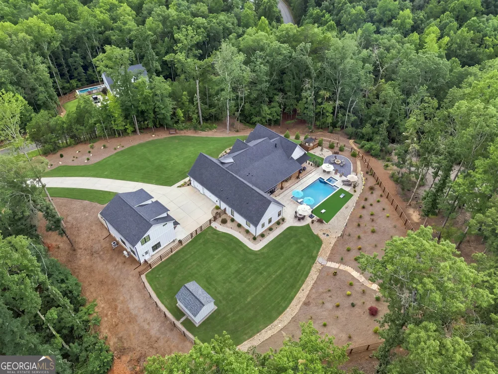 145 London RD Ball Ground, GA 30107