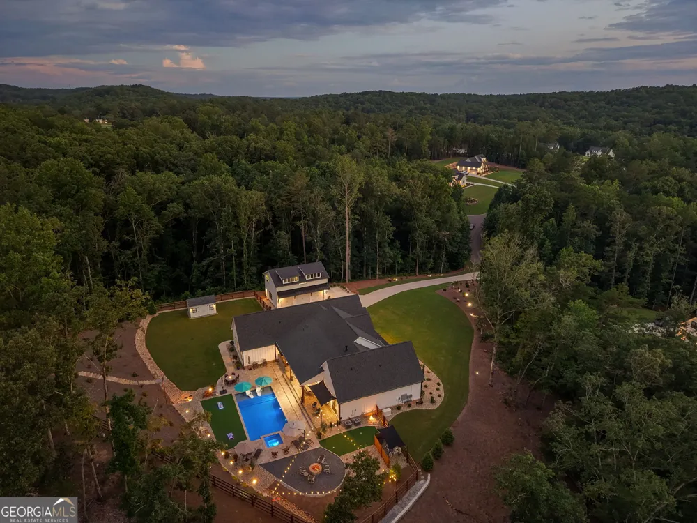 145 London RD Ball Ground, GA 30107
