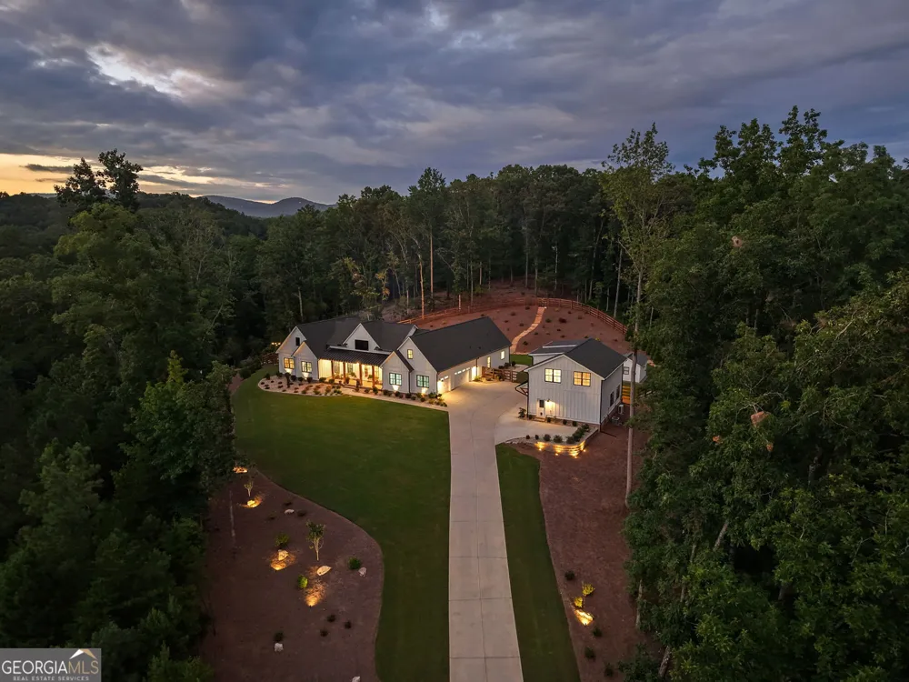 145 London RD Ball Ground, GA 30107