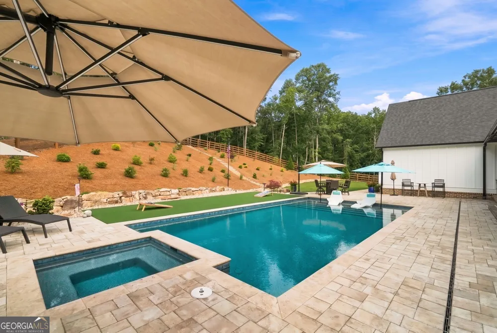 145 London RD Ball Ground, GA 30107