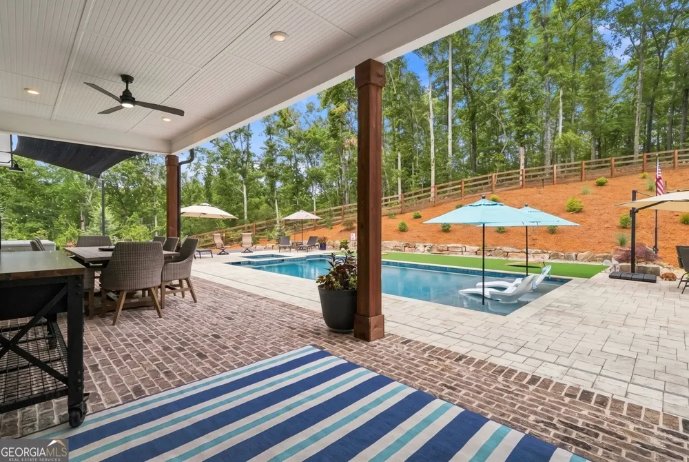 145 London RD Ball Ground, GA 30107