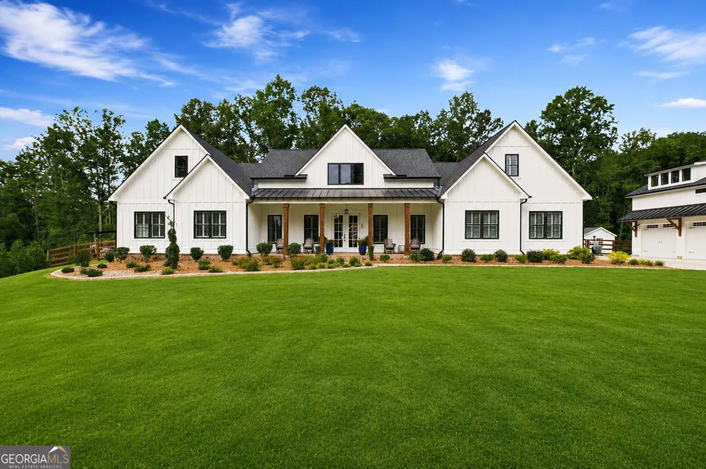 145 London RD Ball Ground, GA 30107
