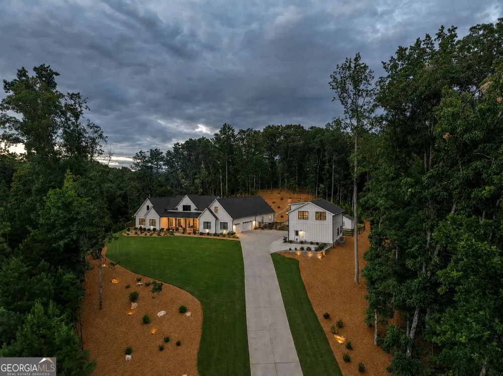 145 London RD Ball Ground, GA 30107