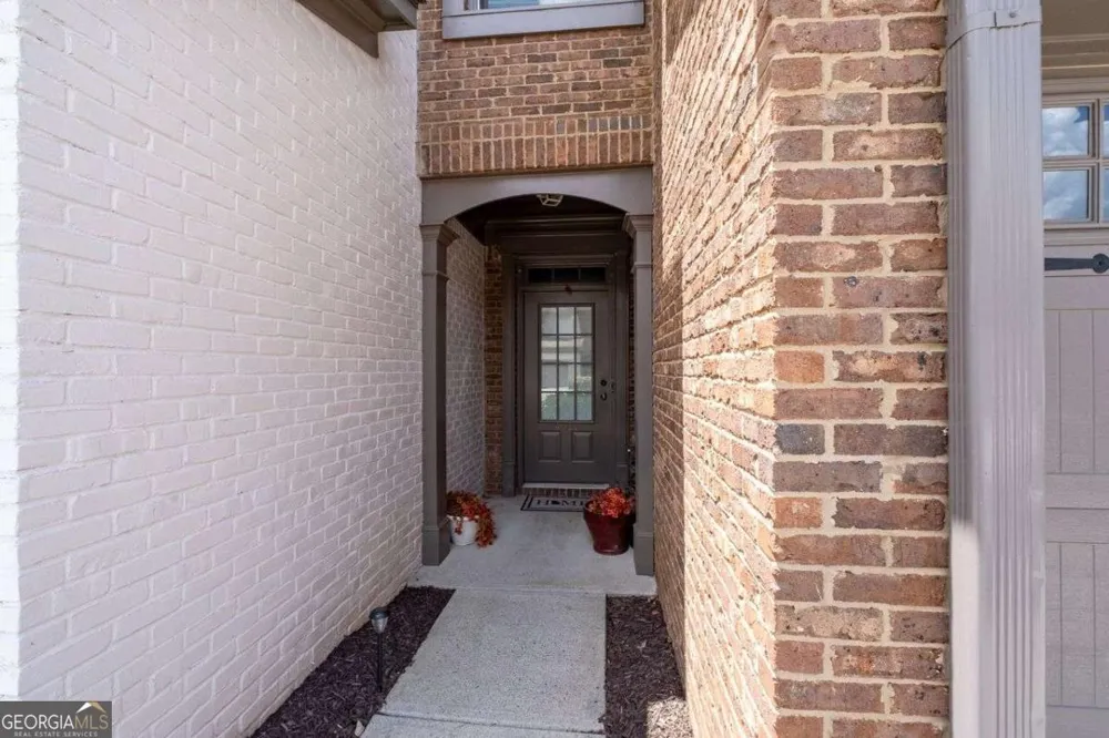 4922 Berkeley Oak CIR Peachtree Corners, GA 30092