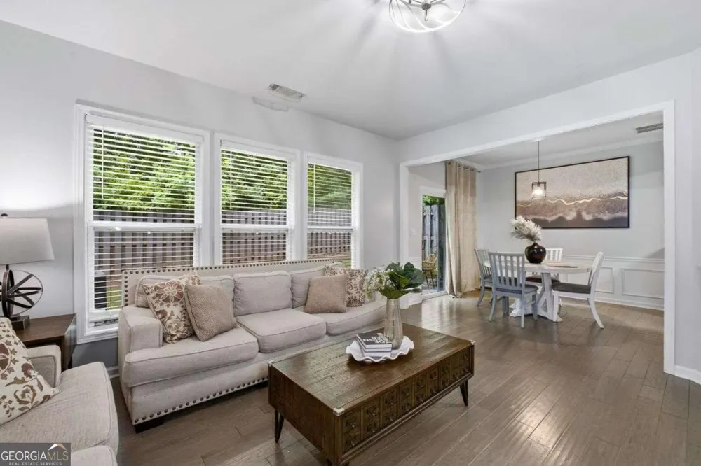 4922 Berkeley Oak CIR Peachtree Corners, GA 30092