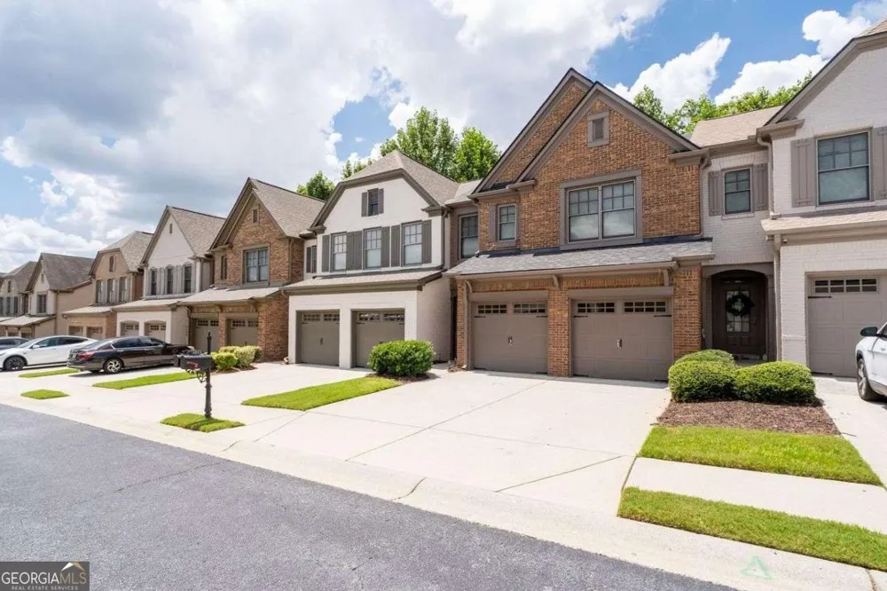 4922 Berkeley Oak CIR Peachtree Corners, GA 30092